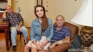 Trio anal amateur français - Pipe et sodomie en forêt