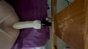 Machine à baiser anale - Solo homme défoncé par sextoy