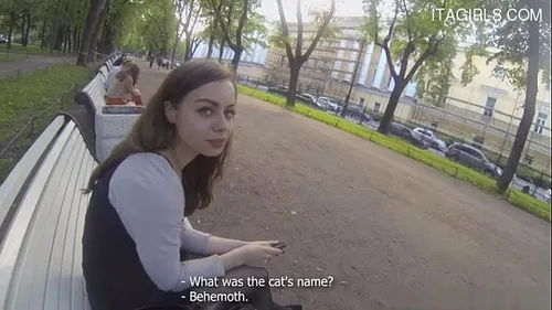 Italienne sodomisée brutalement en public hardcore