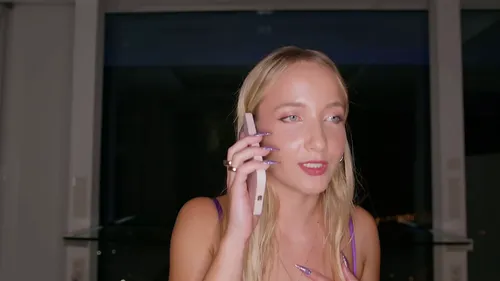 Étudiante blonde sodomisée brutal avec sextoy - Chloe