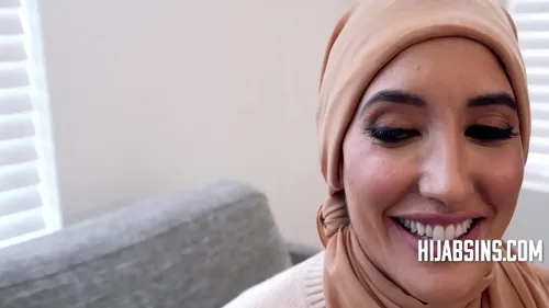 Musulmane en hijab se fait défoncer le cul sauvagement