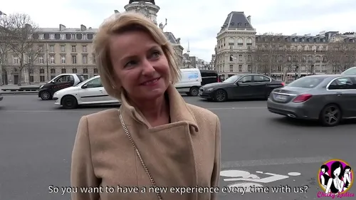 MILF blonde 50 ans gangbang hardcore double pénétration